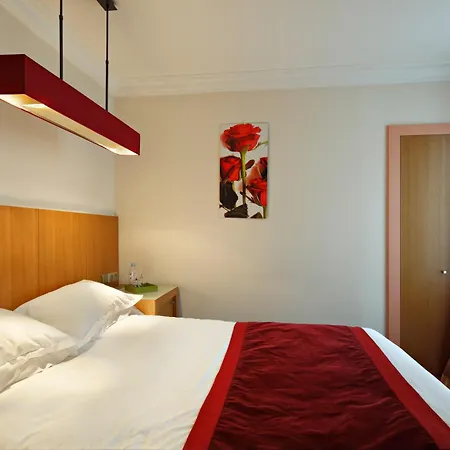 Hotell Westside Arc De Triomphe