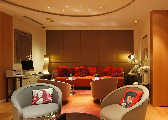 Westside Arc De Triomphe Hotel