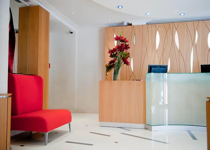 Westside Arc De Triomphe 4*