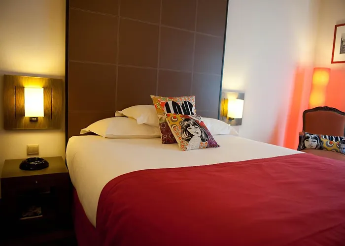 Westside Arc De Triomphe Hotel