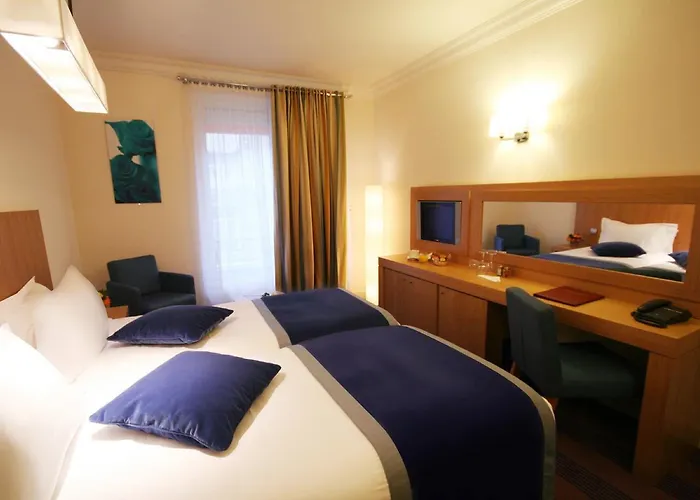 Westside Arc De Triomphe 4* Paris