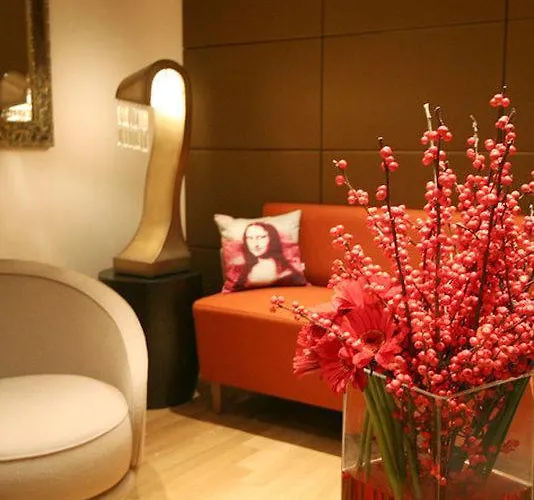 Westside Arc De Triomphe 4* Paris