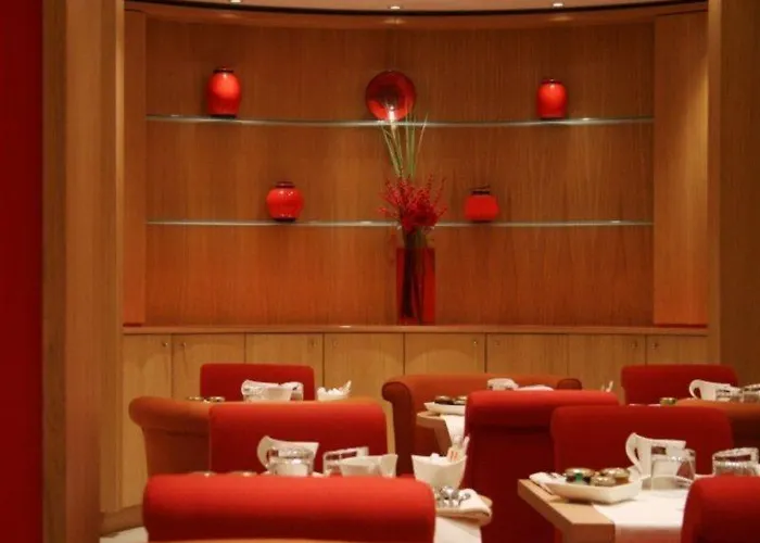 Westside Arc De Triomphe Paris