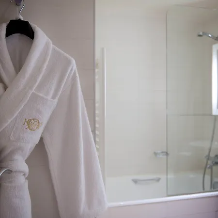 Westside Arc De Triomphe