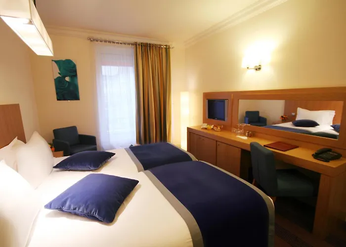 웨스트사이드 아흐 드 트리옴프 호텔 파리