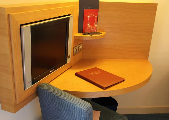 호텔 웨스트사이드 아흐 드 트리옴프